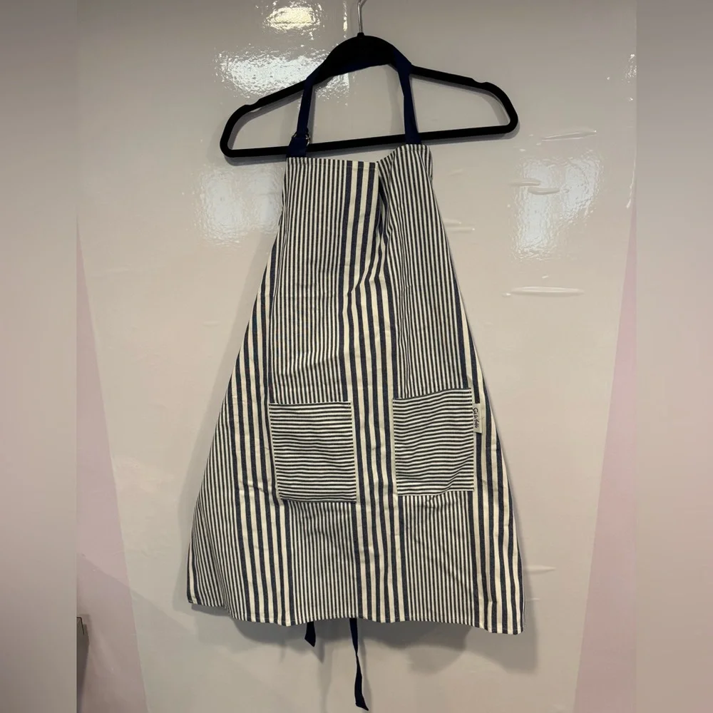 Striped Sur La Table‎ Apron with Pockets